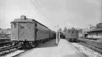 Frt-Sta-MU Trains-Port Washington-East-c. 1944.jpg (79657 bytes)