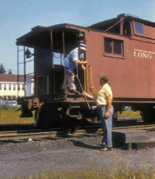 Caboose-N52_Train-L56_PJeff-freight_Divide_Conductor-orders-Pete-Lutchksa-block-operator_Summer-1954.jpg (80662 bytes)