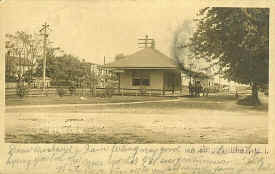 Station-Lindenhurst-c.1907.jpg (98279 bytes)