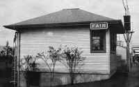 1.  Cabin-FAIR-NY Worlds Fair-5-1940.jpg (66161 bytes)