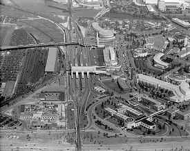 1939-World's Fair_Aerial-ViewE_Bill Mangahas.jpg (175973 bytes)