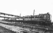 DD1s 344, 351 Dbl Hdg Psgr Train-NY World's Fair-Flushing Mdws, NY - 1939.jpg (53651 bytes)