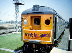 MU DBL Deck 1318 World's Fair Special with Sign-W.F. Station - 1964_Frank-Griffin-archive.jpg (76001 bytes)