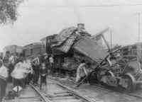 Railroad wreck  Fifth Avenue, Bay Shore July 10, 1909 Anderson, M. J., photographer .jpg (70142 bytes)
