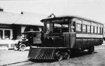 Long Beach Ry Co Railbus No. 13-at Station-Long Beach-View NE-1924 (Keller).jpg (80241 bytes)
