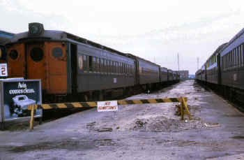 MU-train-Long-Beach_1964_keller.jpg (64016 bytes)