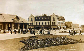 Station-Long Beach-ViewNE-c. 1910.jpg (78565 bytes)
