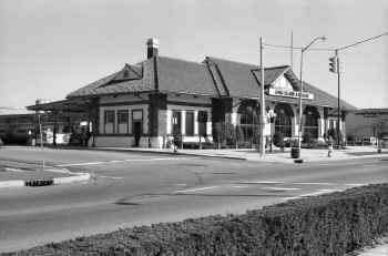 Station-Long Beach-View NE-10-24-90 (Keller-Keller).jpg (128603 bytes)