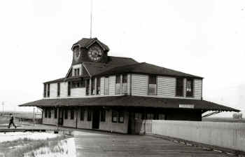 Station-Long Beach-View NW-1892 (Keller).jpg (82314 bytes)