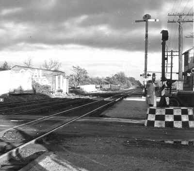 4A-Station-Medford-MD Block Signal - c. 1937.jpg (133477 bytes)