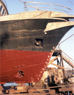 U-Jakobsen-Polish-Yacht-Drydock-12-84.jpg (375104 bytes)