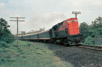 west of Quogue train 9, June 1969.jpg (115308 bytes)