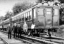 MP41-train-crew_c.1908_Keller.jpg (79112 bytes)