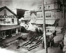 Suffolk Traction Co-Installing tracks-switch-4-Corners-Patchogue-1910 (view NW).jpg (128388 bytes)