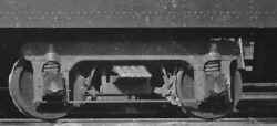 ping-pong-105_truck-zoom_Jamaica_c.1945_Ziel-Boland.jpg (24838 bytes)