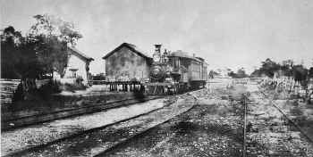 4-4-0-Train-Original Station-Port Jefferson-1878 (Brainerd-Keller).jpg (124646 bytes)