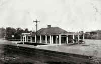 Station-Port-Jefferson-1905 (Greene-Keller).jpg (111961 bytes)