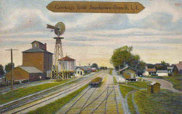 Smithtown_post-card_c.1900_viewSW_Carol-Mills.jpg (181136 bytes)
