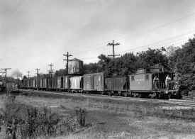 lirr14_Smithtown_viewNW_1952.jpg (156937 bytes)