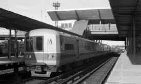 13.  M1 Railfan Extra at Station-Shea Stadium - 04-20-69 (Edwards-Keller).jpg (46908 bytes)