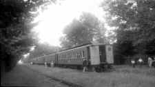 MU Train-Roosevelt Raceway-On Layup Track-Meadowbrook-1953 (Edwards-Keller).jpg (97382 bytes)