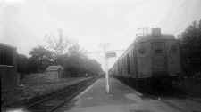 MU Train-Roosevelt Raceway-at Sta-Meadowbrook-View W-1953 (Edwards-Keller).jpg (81769 bytes)