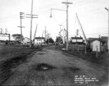 Crossing-Centerville Ave.-N. of Aqueduct-View NE-10-21-1910 (Keller).jpg (122082 bytes)