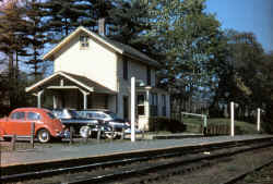 Station-Setauket-1959.jpg (114043 bytes)