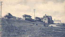 Forest-Hills-Station_viewNE_c.1925_JamesOsborne.jpg (85801 bytes)