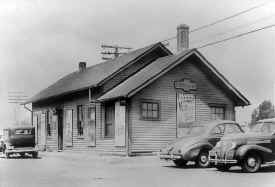 Rosedale-Station_viewSE_Summer-1941.jpg (72426 bytes)