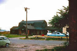 Sag-Harbor-station_8-5-1963.jpg (67065 bytes)