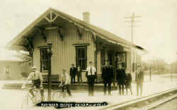 Station-Cedarhurst-c.1900.jpg (50484 bytes)