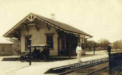 Station-Cedarhurst-c.1910.jpg (45909 bytes)