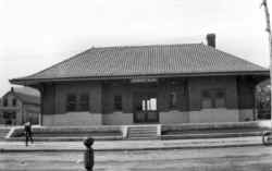 Station-Hempstead-Newly Opened - 1913 (Keller).jpg (49579 bytes)