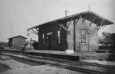 Station-Hewlett-c. 1890.jpg (47392 bytes)