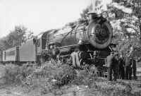 G5s 29 - Last Revenue Train on Wading River Ext Preparing to Leave Wading River  -10-09-1938.jpg (155127 bytes)