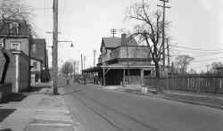Station-College Point (View NE along 127th St. towards 18th Ave) - 03-03-32 (Sperr-Keller).jpg (86273 bytes)