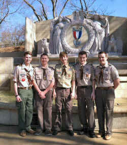 Eagle-Scout-Fountain-tribute_Kansas-City_MattArmstrong2 .jpg (105048 bytes)